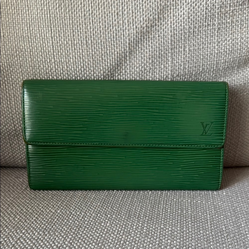 Louis Vuitton Epi Green long Wallet
